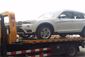 高坪区拖车24小时服务电话